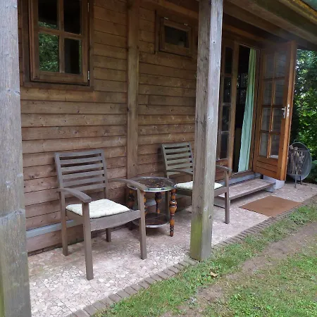 Bed & Happiness * Wichmond